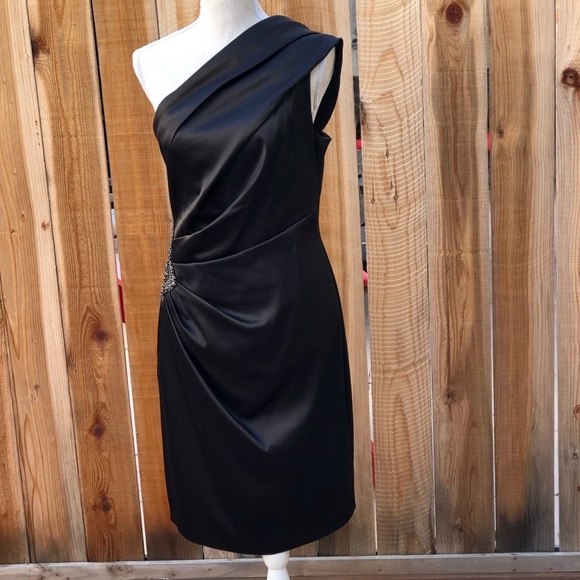 Eliza J, One Shoulder Cocktail Dress in Black - Picture 2 of 6